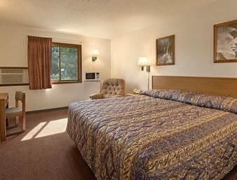 Super 8 By Wyndham Hot Springs Motel Exterior photo